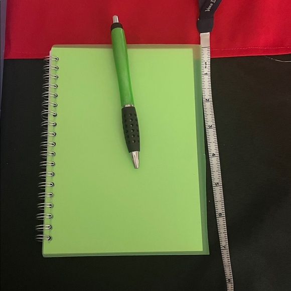 Colorful Spiral Notebooks with Pens, 4 Notepads. 6.5”x 4.5”size - Picture 2 of 6